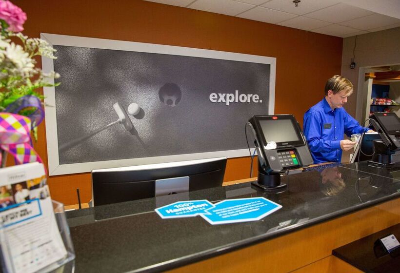 فندق Hampton Inn & Suites Grenada