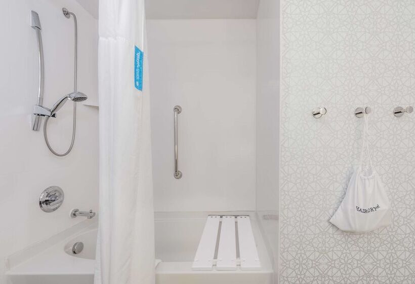 בית מלון כפרי Hampton Inn & Suites Hopkinsville