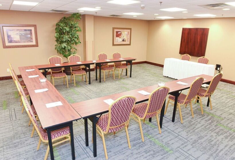 호텔 Hampton Inn & Suites Madisonville