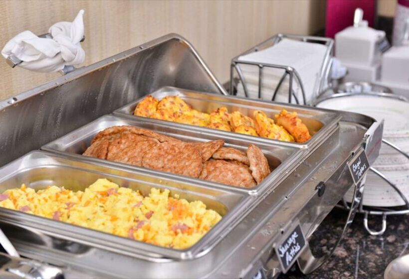 בית מלון כפרי Hampton Inn & Suites Richmond, In