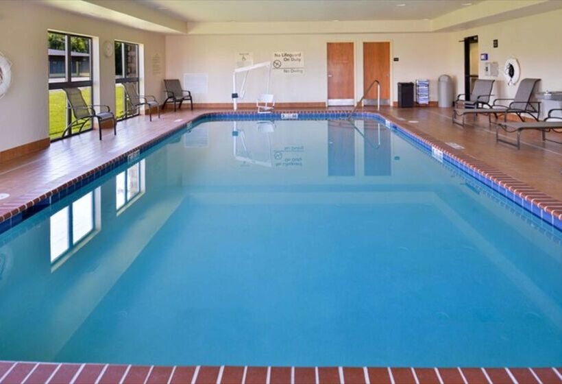 בית מלון כפרי Hampton Inn & Suites Richmond, In