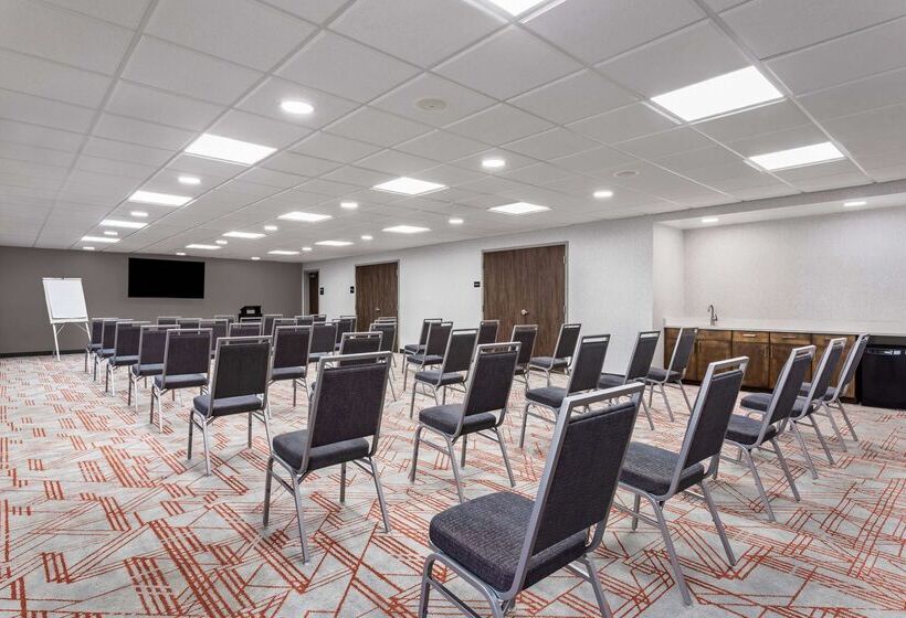 בית מלון כפרי Hampton Inn & Suites Richmond, In