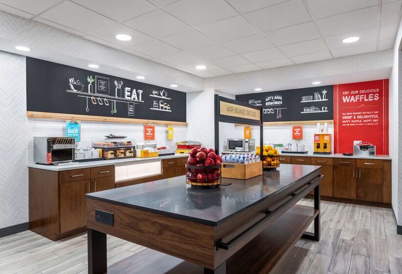 בית מלון כפרי Hampton Inn & Suites Richmond, In