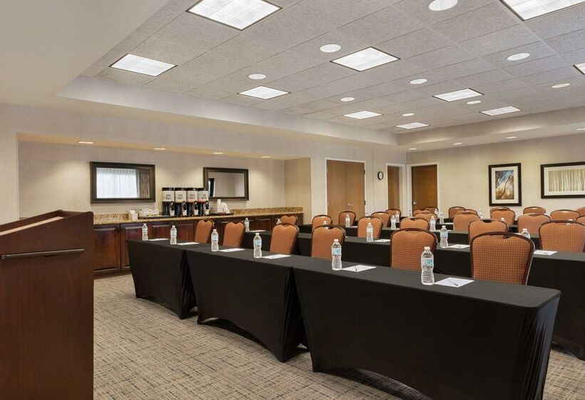 호텔 Hampton Inn & Suites Rogers