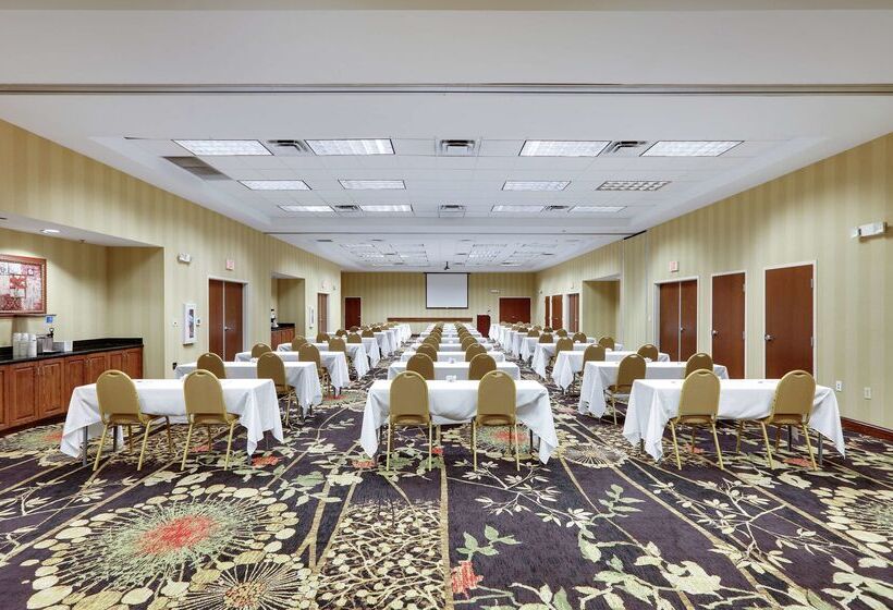 فندق Hampton Inn & Suites Southern Pines Pinehurst