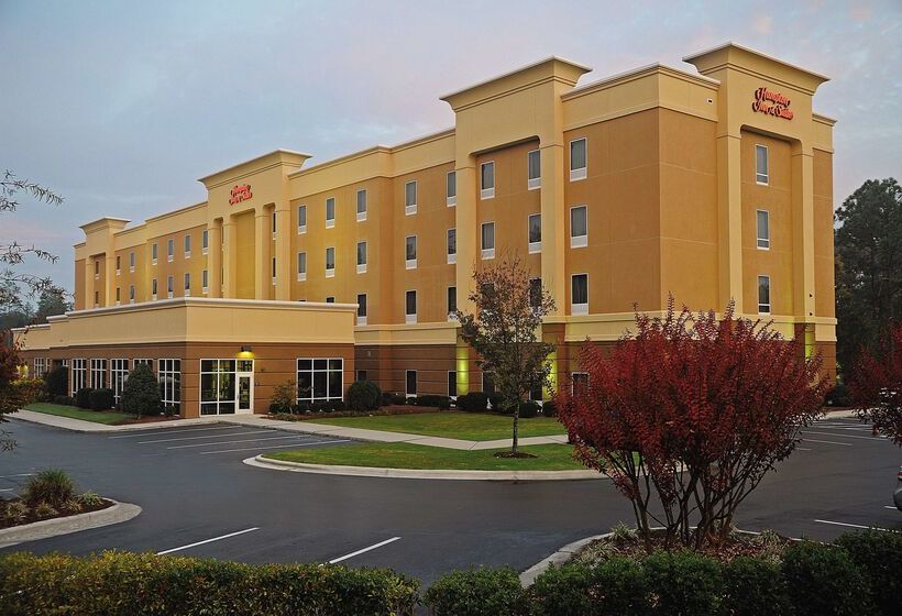 בית מלון כפרי Hampton Inn & Suites Southern Pines Pinehurst