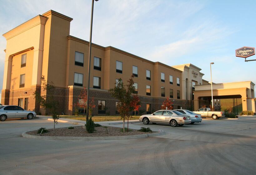 فندق Hampton Inn Clinton