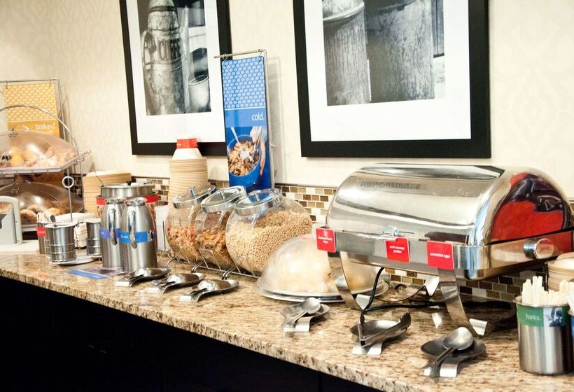 فندق Hampton Inn East Windsor