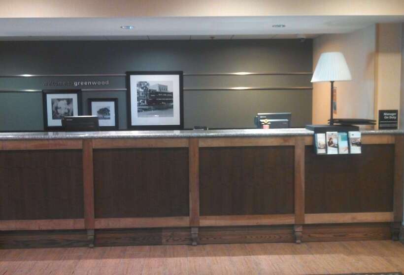 فندق Hampton Inn Greenwood
