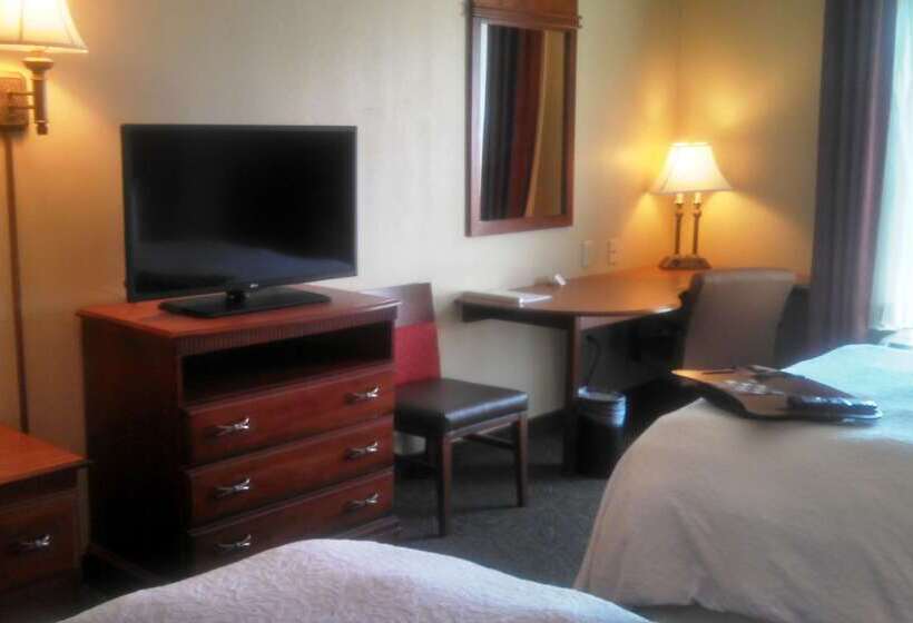 فندق Hampton Inn Greenwood