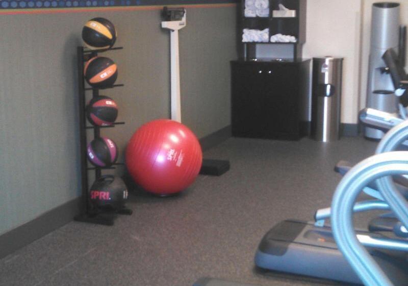 فندق Hampton Inn Greenwood