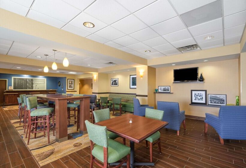 호텔 Hampton Inn Maysville