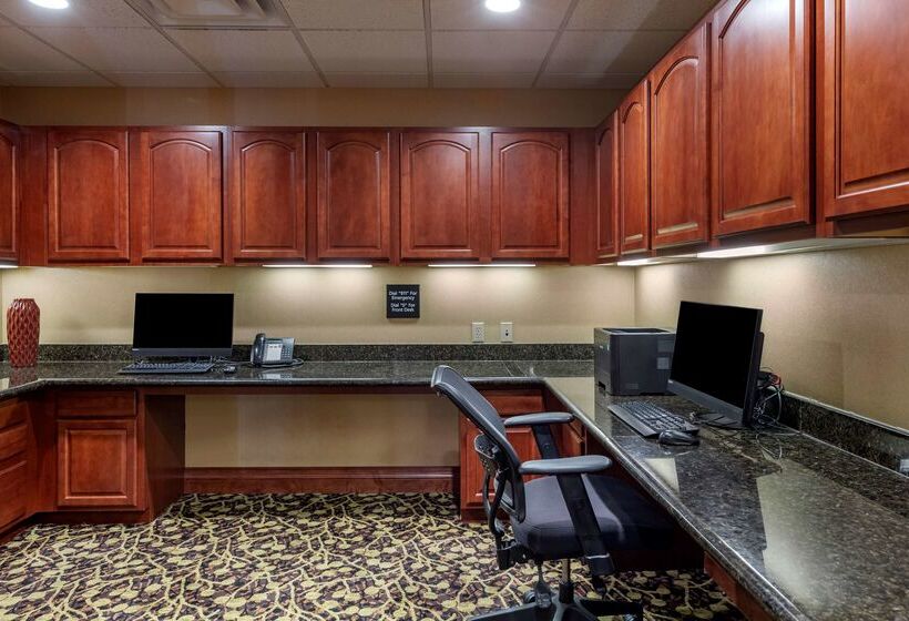 בית מלון כפרי Hampton Inn Norcocoronaeastvale