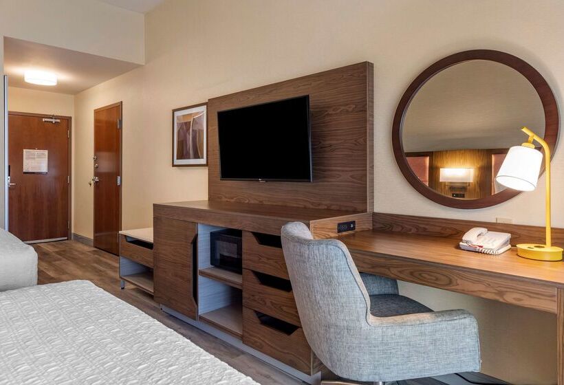 בית מלון כפרי Hampton Inn Norcocoronaeastvale