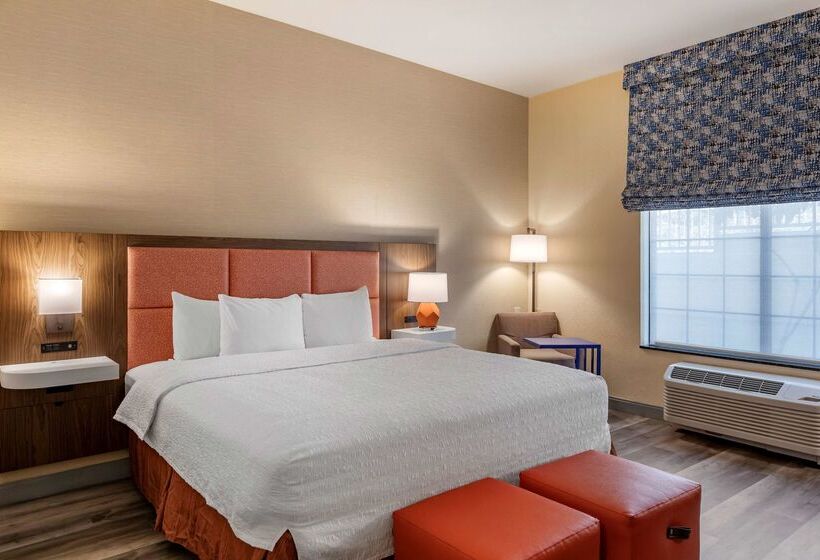 בית מלון כפרי Hampton Inn Norcocoronaeastvale