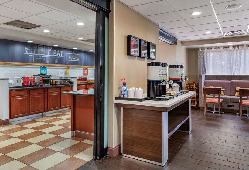 בית מלון כפרי Hampton Inn Norcocoronaeastvale