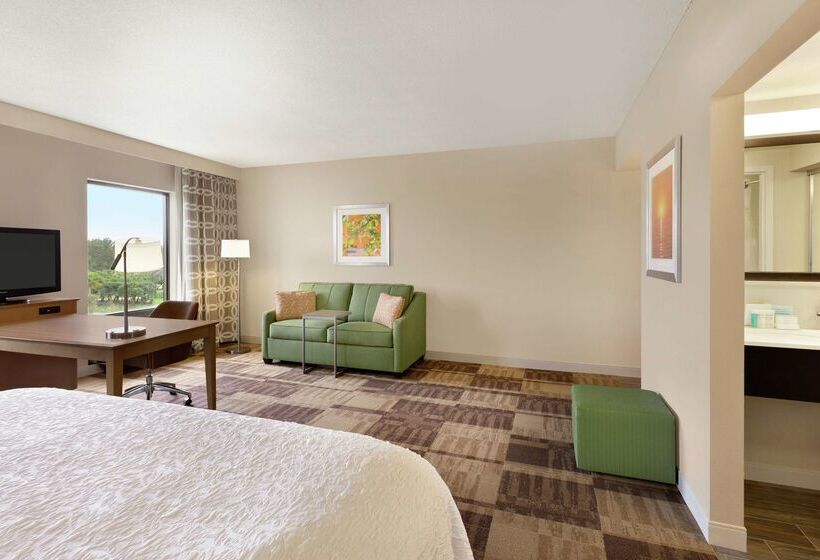فندق Hampton Inn & Suites Largo