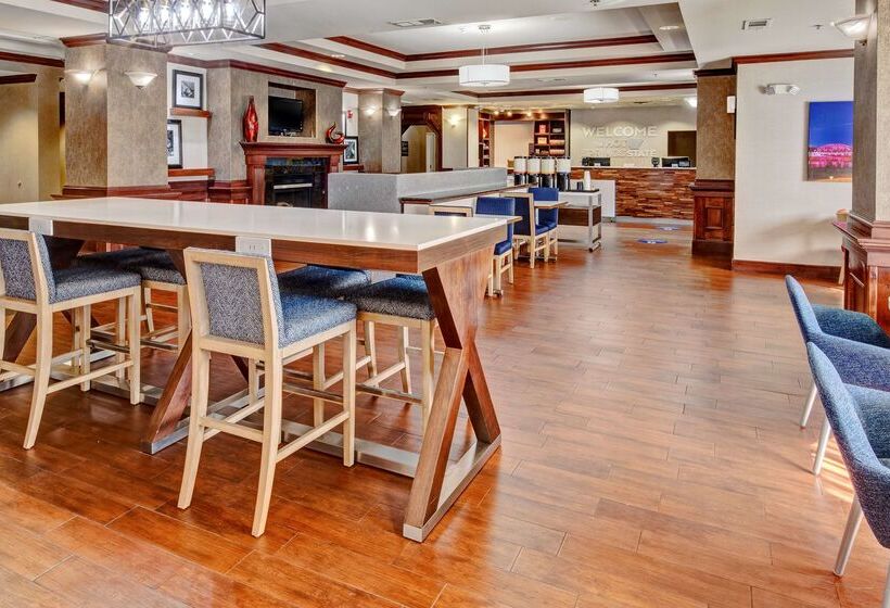 فندق Hampton Inn Van Buren