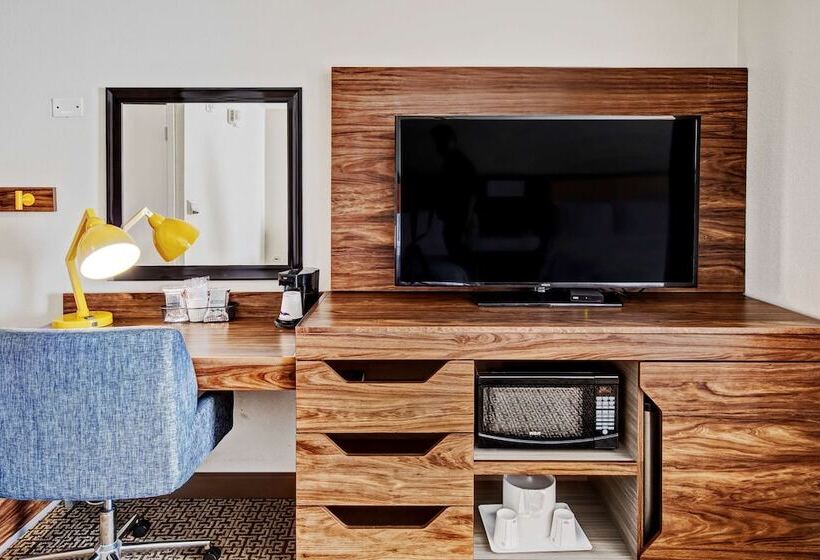 فندق Hampton Inn Van Buren