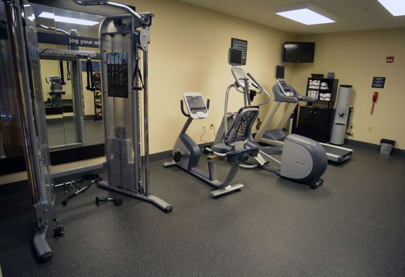 فندق Hampton Inn Warsaw