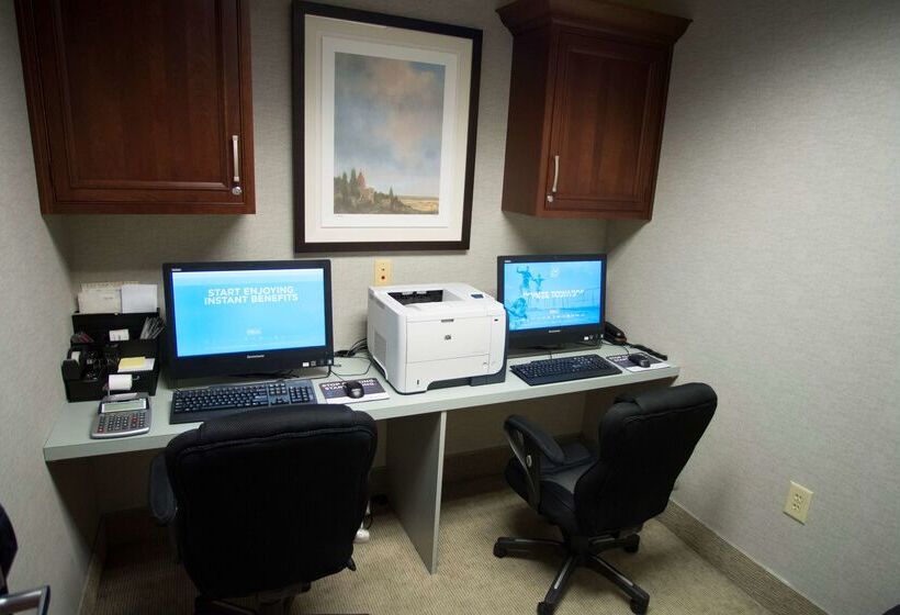 فندق Hampton Inn Warsaw