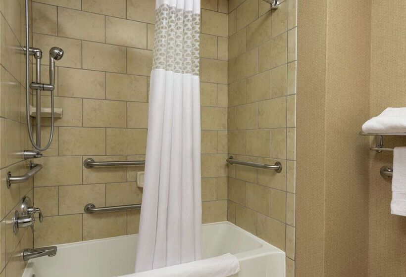 فندق Hampton Inn Warsaw