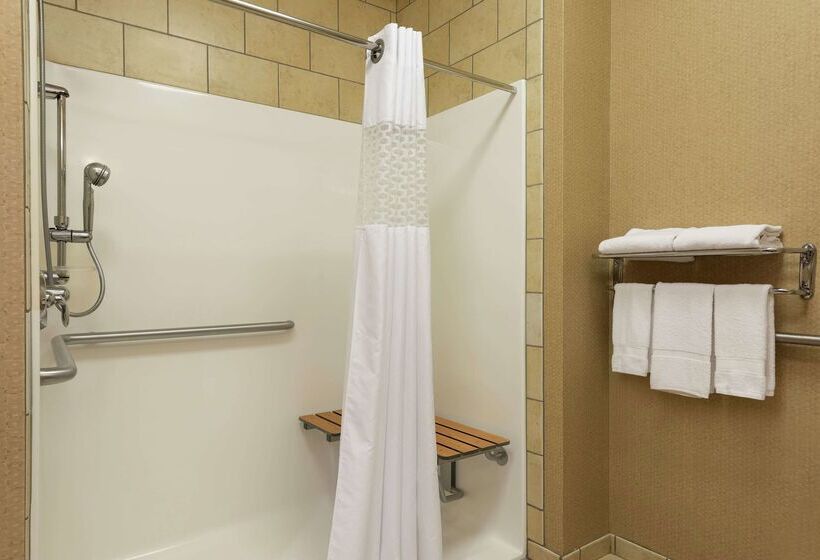 فندق Hampton Inn Warsaw