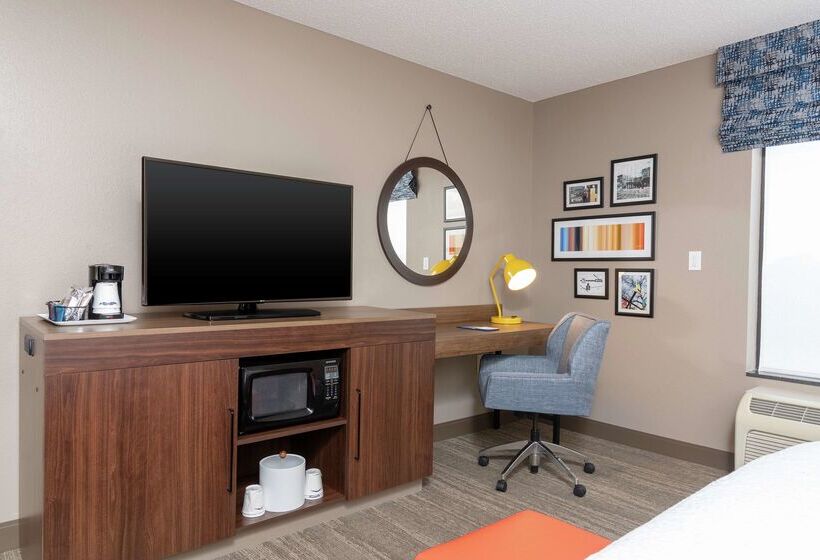 فندق Hampton Inn Warsaw