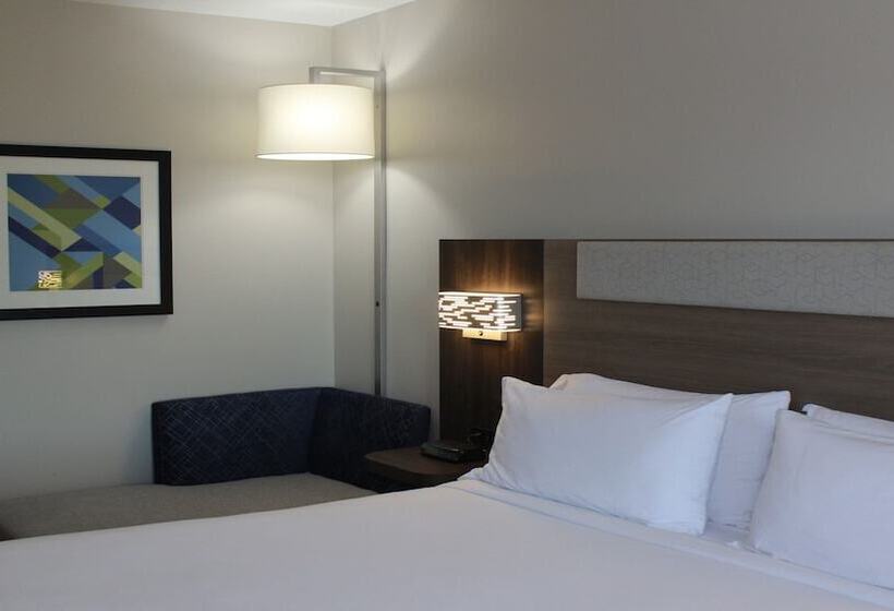 ホテル Holiday Inn Express & Suites Wilson Downtown, An Ihg