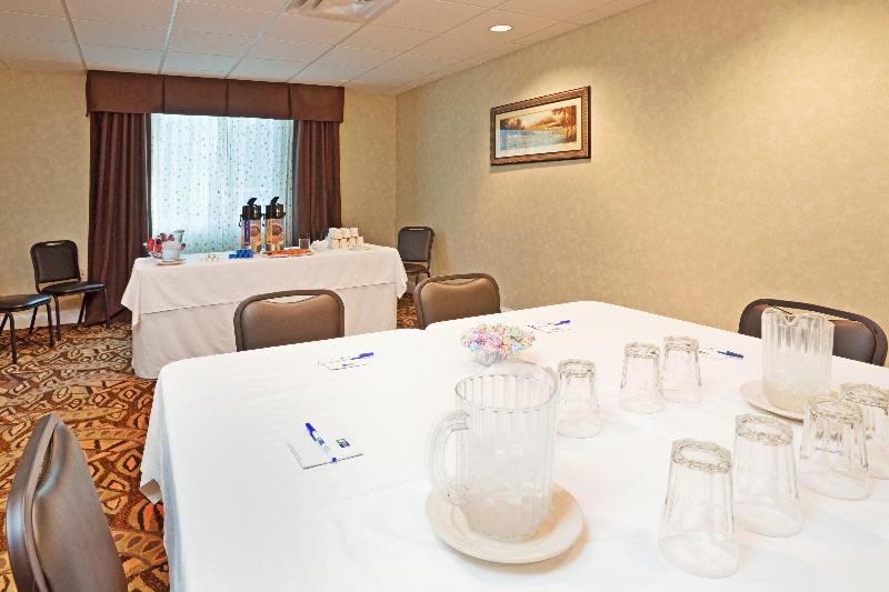 فندق Holiday Inn Express & Suites Southern Pines Pinehurst Area, An Ihg