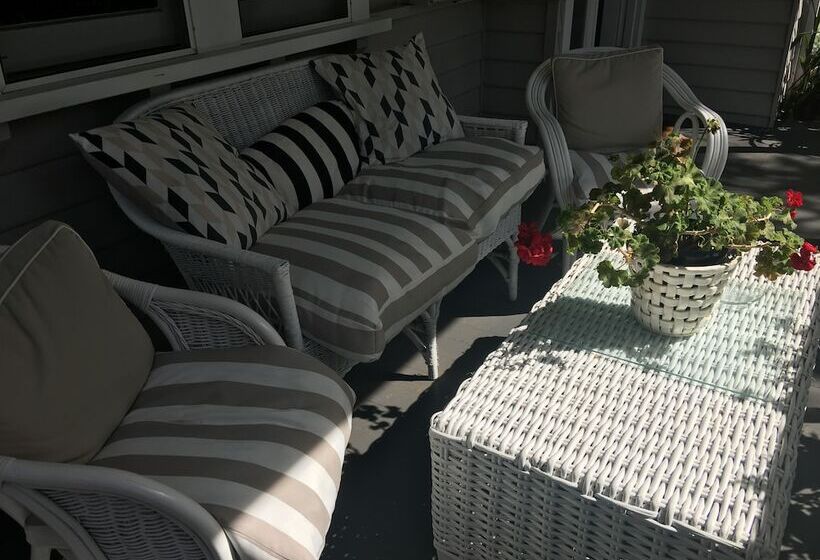 Отель Holmwood Guesthouse