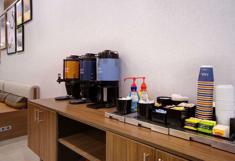 בית מלון כפרי Homewood Suites Lexington Hamburg