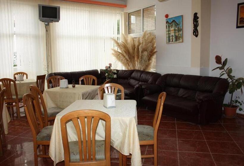 בית מלון כפרי Iris Beach