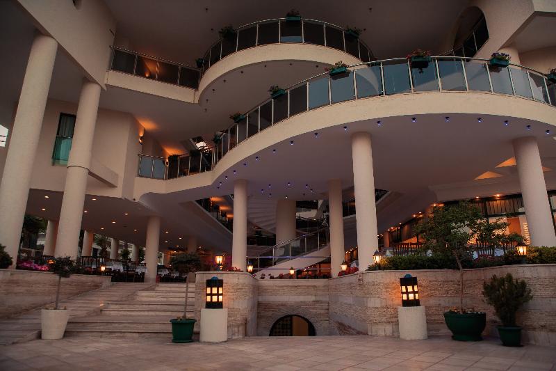 Отель L Ancora Beach