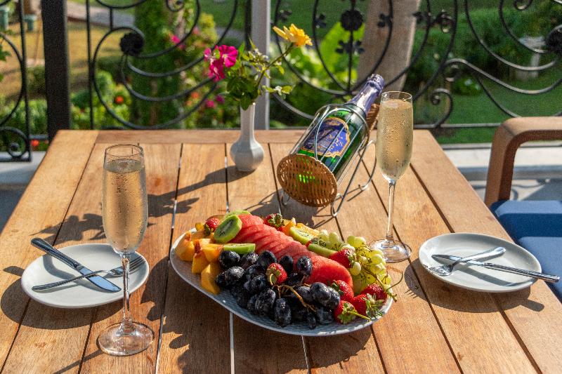 Отель L Ancora Beach