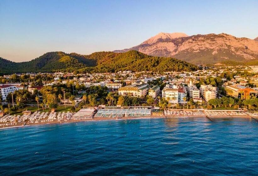 Отель L Ancora Beach