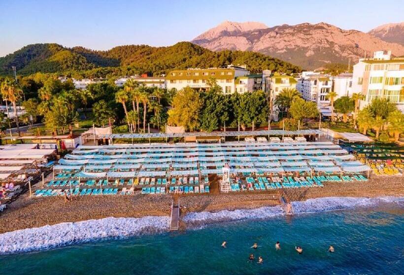 Отель L Ancora Beach