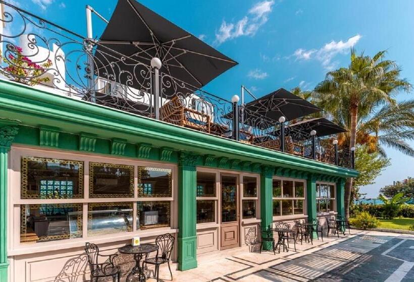 Отель L Ancora Beach