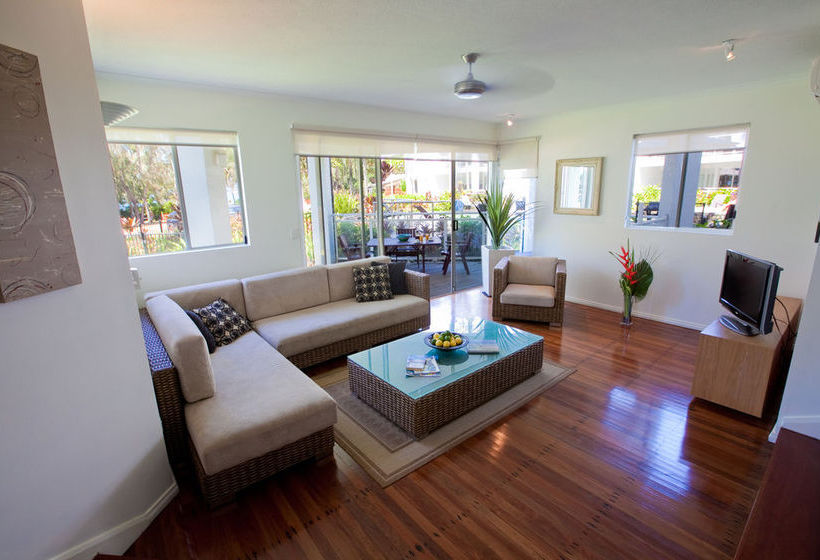 هتل Beaches Holiday Apartments   Official Onsite Reception & Check In