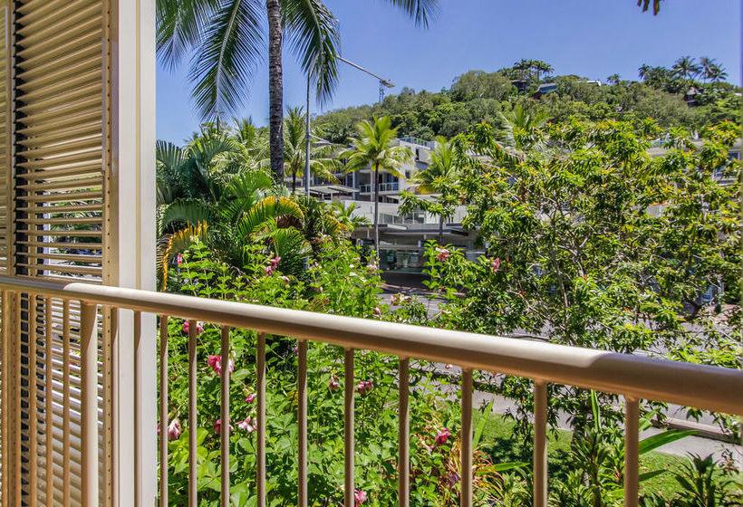 فندق Port Douglas Apartments   Adults Only Oasis