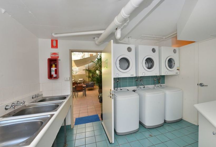 فندق Port Douglas Apartments   Adults Only Oasis