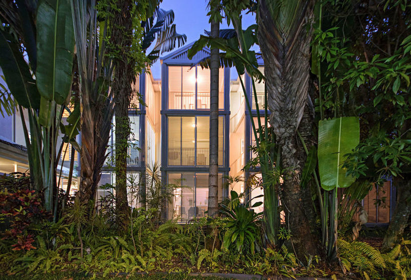 فندق Port Douglas Apartments   Adults Only Oasis