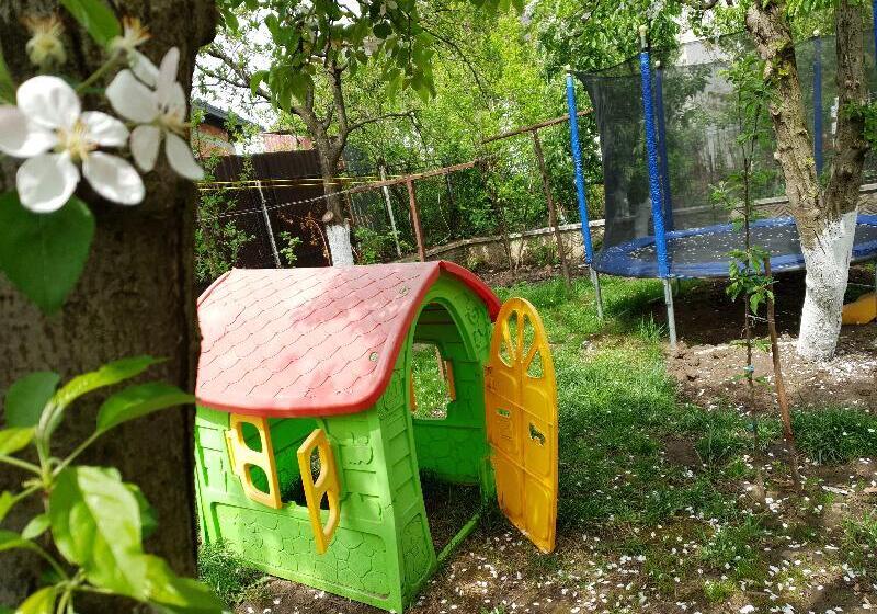 בית מלון כפרי Leaganul Bucovinei Guest House