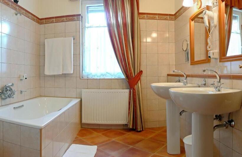 בית מלון כפרי Lévay Villa