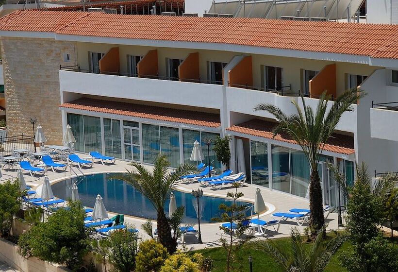 בית מלון כפרי M. Moniatis