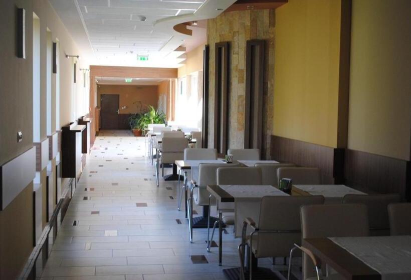 酒店 Makar Sport & Wellness