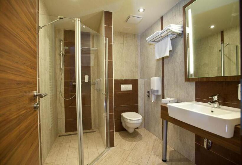 酒店 Makar Sport & Wellness