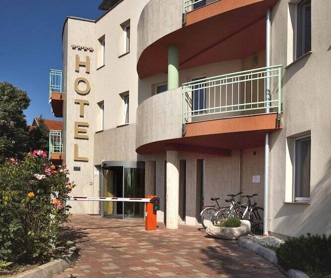 酒店 Makar Sport & Wellness