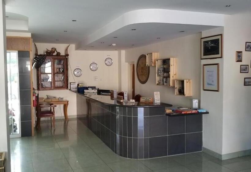 בית מלון כפרי M. Moniatis