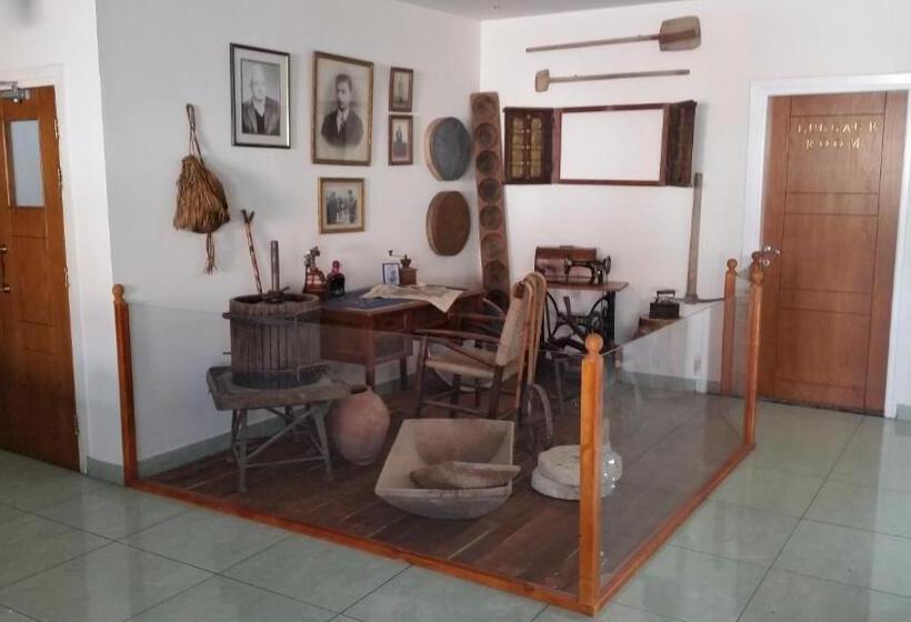 בית מלון כפרי M. Moniatis